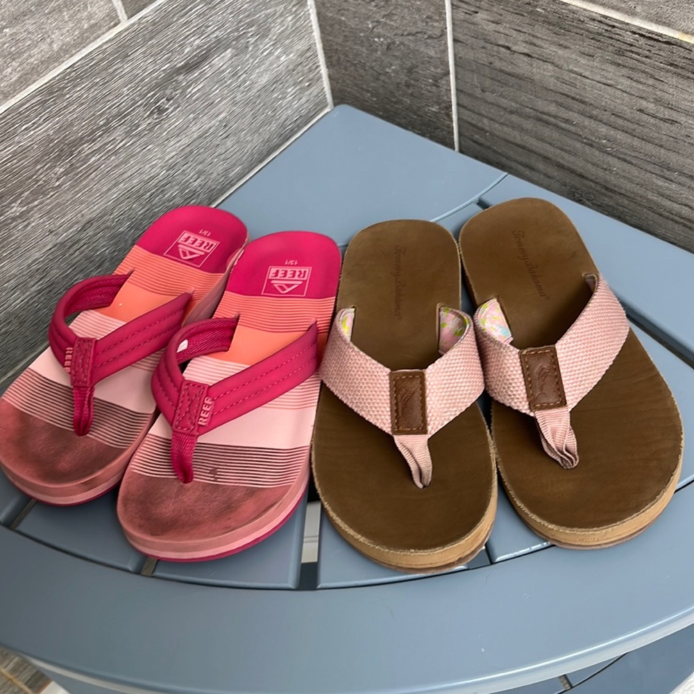 Bundle Girls Flip-flops great condition Reef & Tommy Bahama - size 13/1